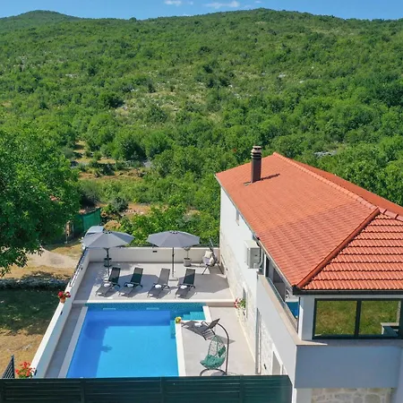 Holiday home In Dobrince Bartulovici