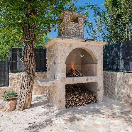 Holiday home In Dobrince